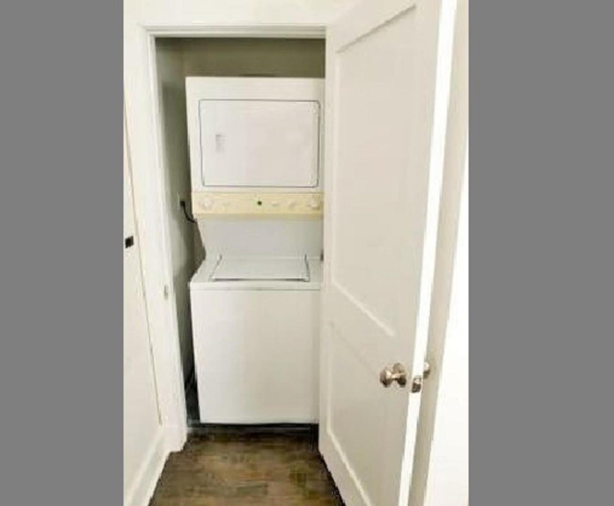 Holiday home Deluxe Downtown Close To Everything! *