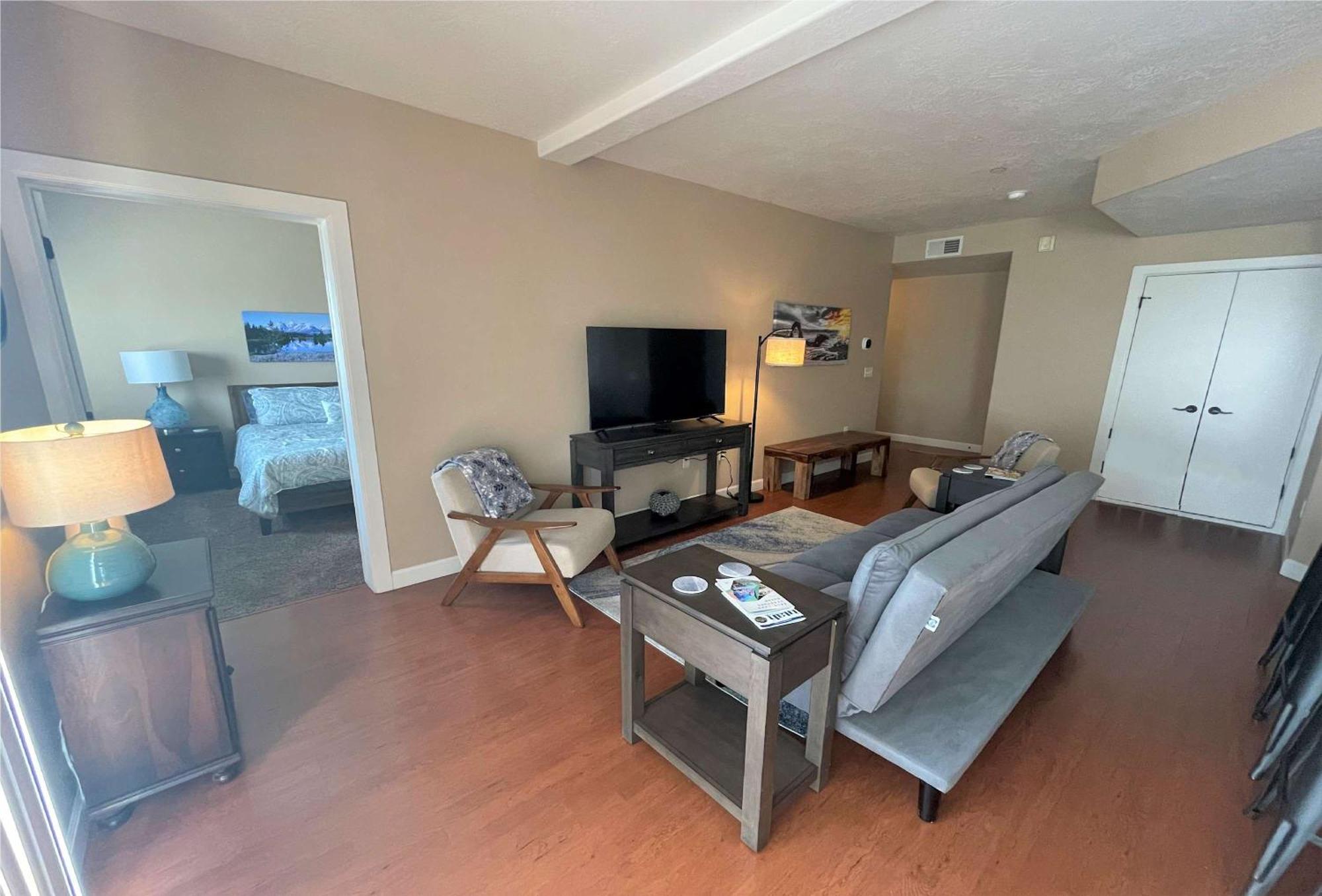 Deluxe Downtown Close To Everything! Holiday home *
