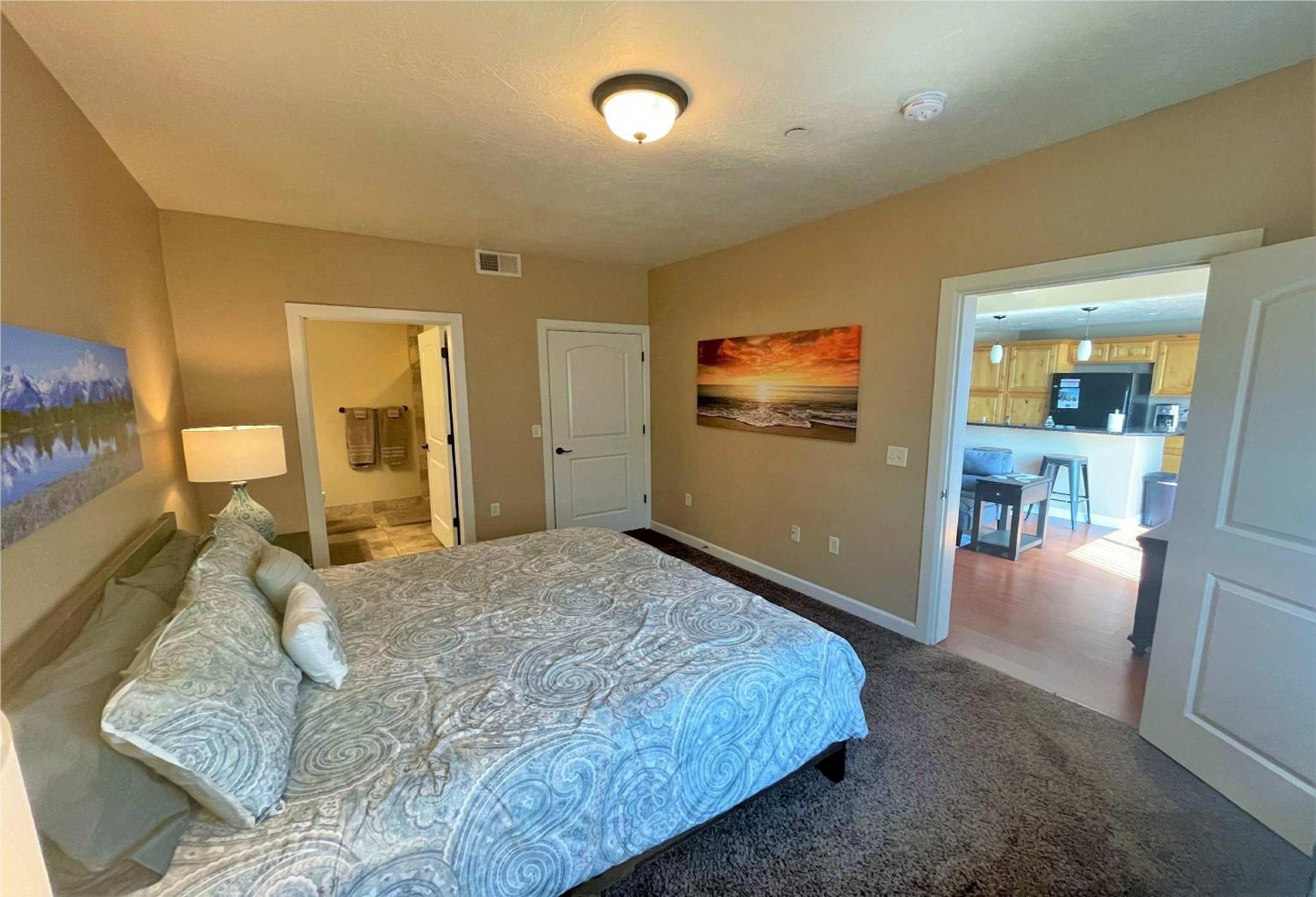 Deluxe Downtown Close To Everything! Holiday home Salt Lake City
